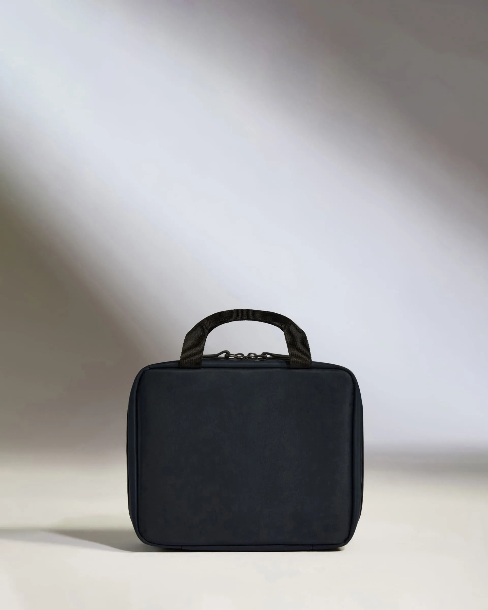 Hanging Toiletry Bag in Navy - Chelsea