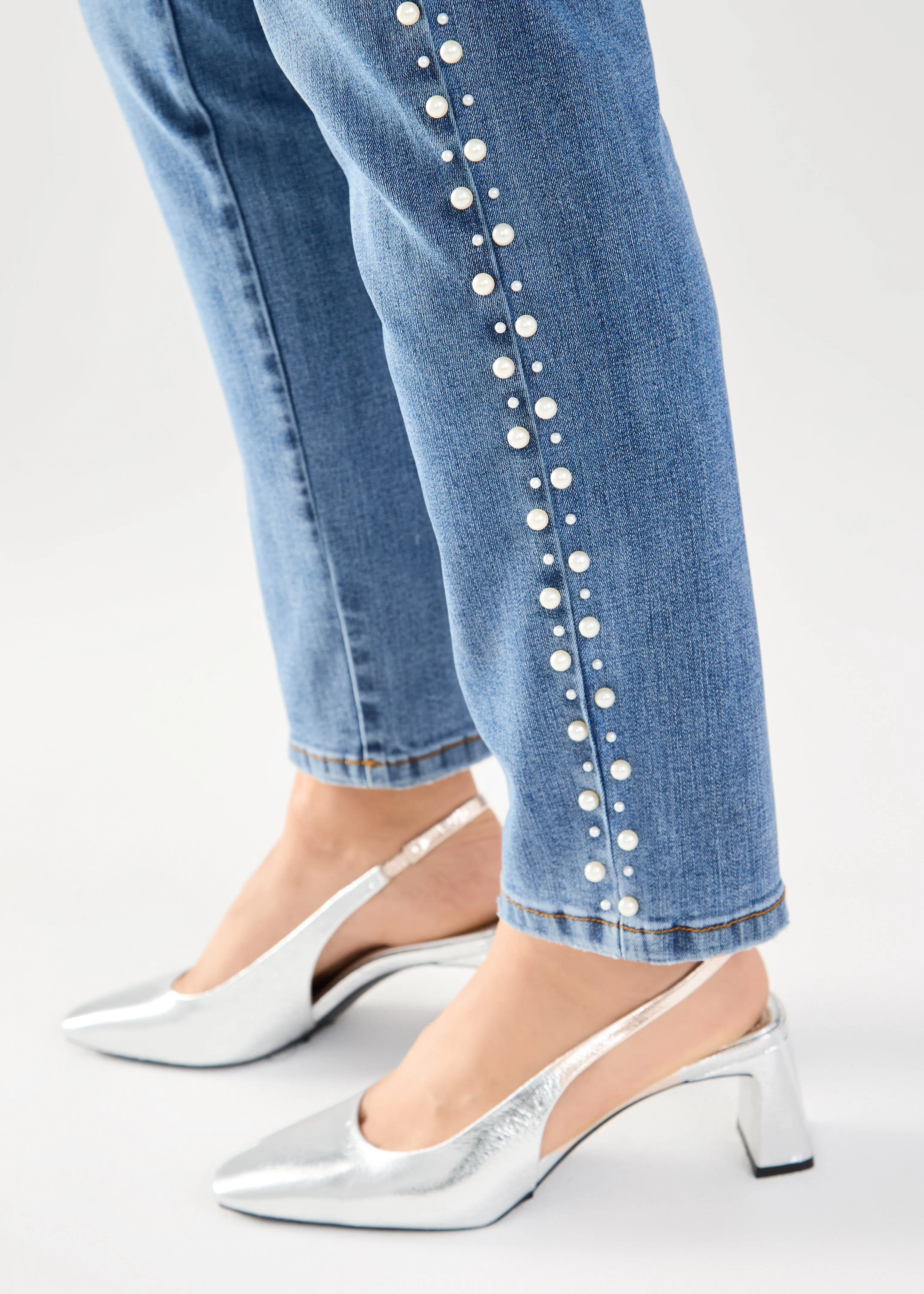 Pull-On-Pencil-Ankle-Denim